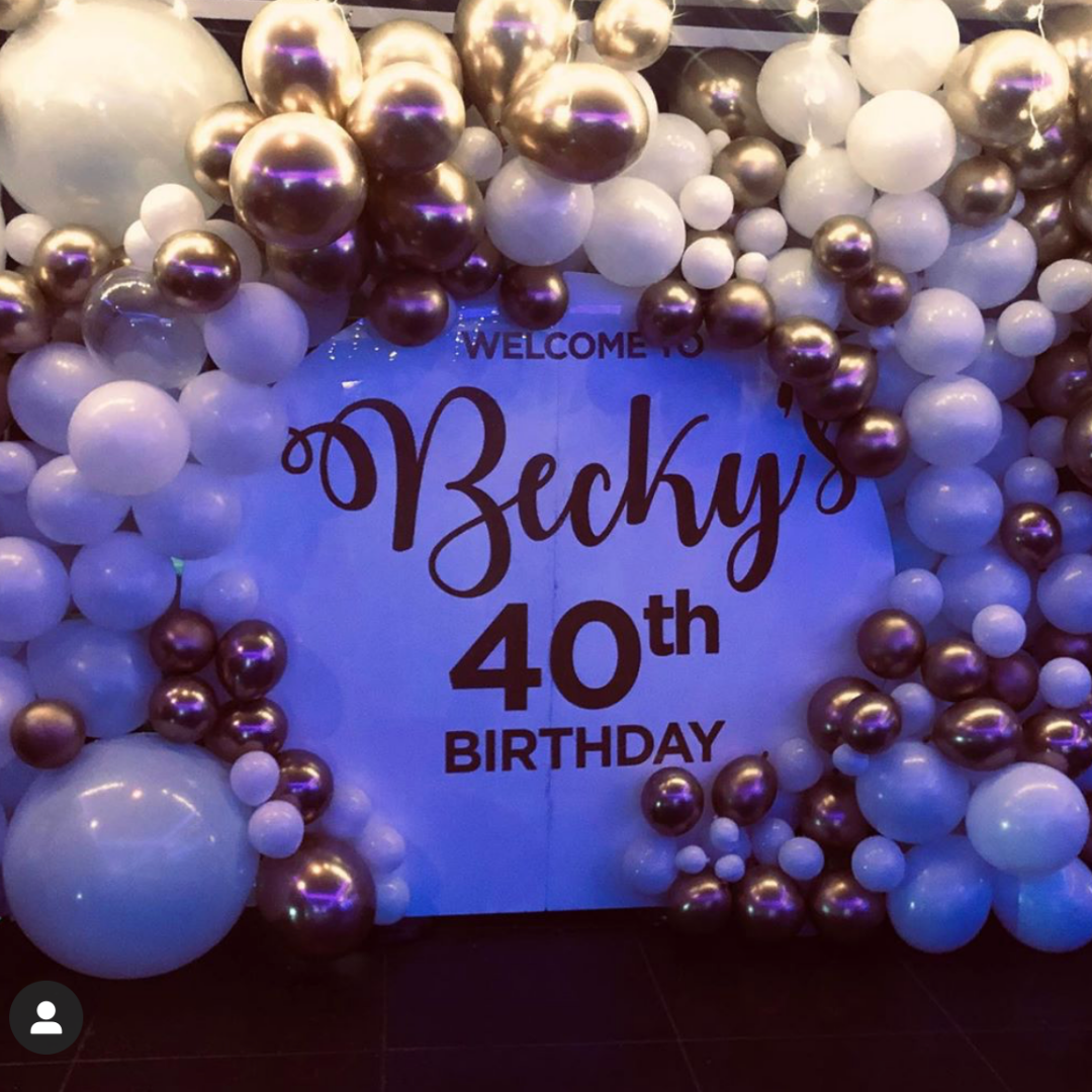 Balloon decoration for 30th birthday, organic balloon wall and signage